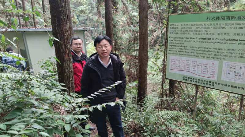 李永夫教授参观隔离降雨试验平台